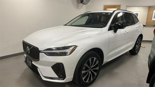 2025 Volvo XC60 B5 Plus