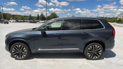 2025 Volvo XC90 B6 Plus 7-Seater