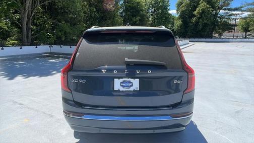 2025 Volvo XC90 B6 Plus 7-Seater