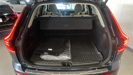 2022 Volvo XC60 B5 Inscription