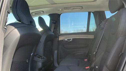2025 Volvo XC90 B5 Plus 7-Seater