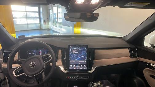 2026 Volvo XC90 B6 Plus 7-Seater