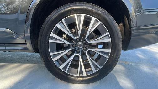 2022 Volvo XC90 T5 Momentum