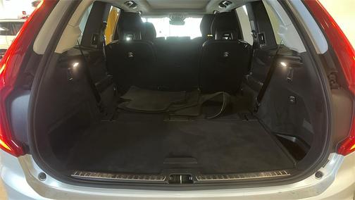2025 Volvo XC90 B6 Plus 7-Seater