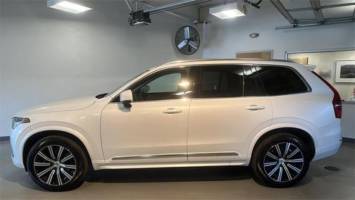 2025 Volvo XC90 B6 Plus 7-Seater