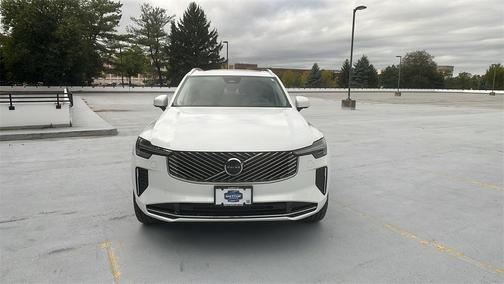 2026 Volvo XC90 B6 Ultra 7-Seater