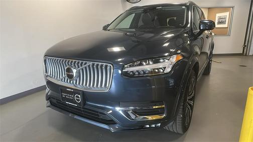 2025 Volvo XC90 B5 Core