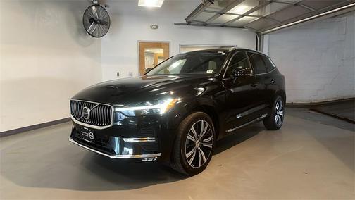 2023 Volvo XC60 B5 Plus Bright Theme