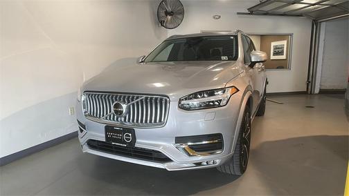 2024 Volvo XC90 B5 Plus Bright Theme