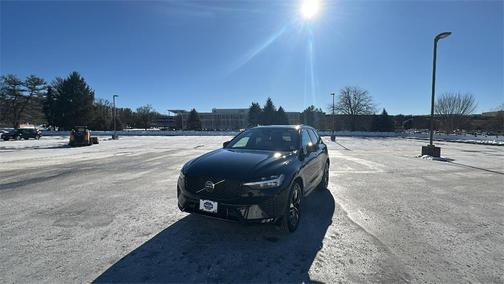 2026 Volvo XC60 B5 Plus