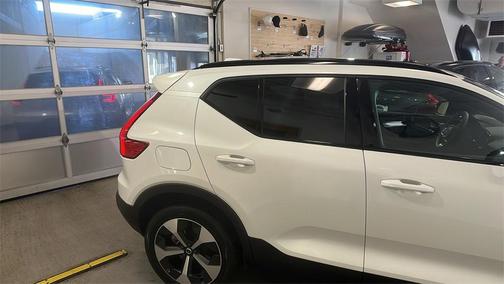 2025 Volvo XC40 B5 Plus Dark Theme
