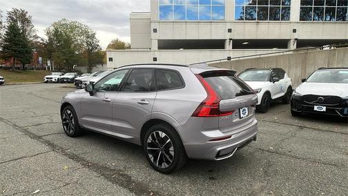 2026 Volvo XC60 B5 Plus