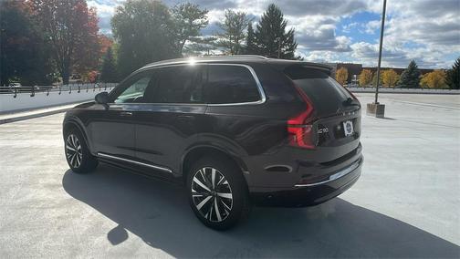 2026 Volvo XC90 B5 Core