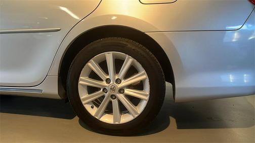 2014 Toyota Camry Hybrid LE