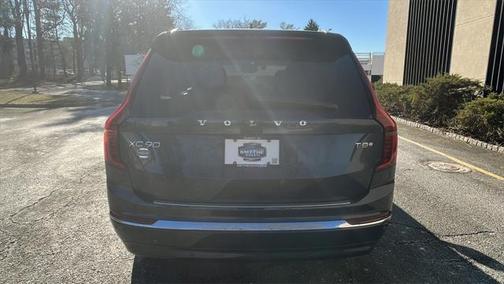 2025 Volvo XC90 Plug-In Hybrid T8 Plus 7-Seater