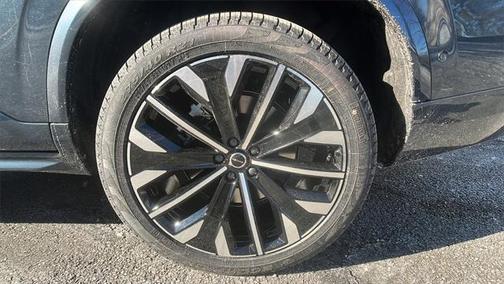 2025 Volvo XC90 Plug-In Hybrid T8 Plus 7-Seater