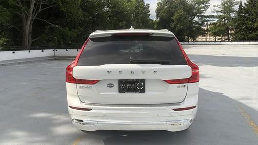 2023 Volvo XC60 B5 Plus Bright Theme
