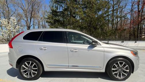 2017 Volvo XC60 T6 Dynamic