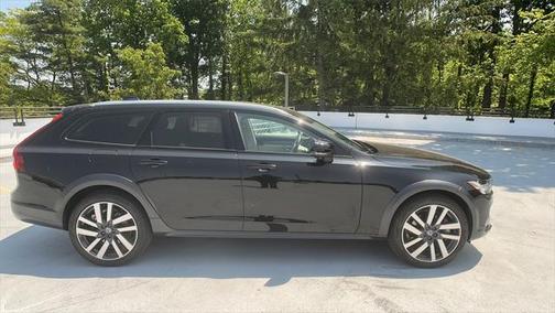 2024 Volvo V90 Cross Country B6 Ultimate