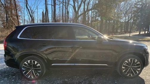 2025 Volvo XC90 Plug-In Hybrid T8 Plus 7-Seater