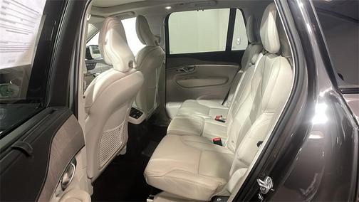 2023 Volvo XC90 Recharge Plug-In Hybrid T8 Ultimate Dark Theme 7-Seater