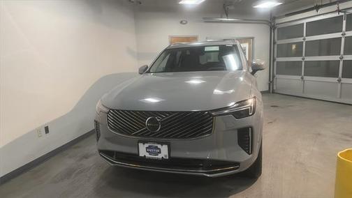 2025 Volvo XC90 Plug-In Hybrid T8 Ultra 7-Seater