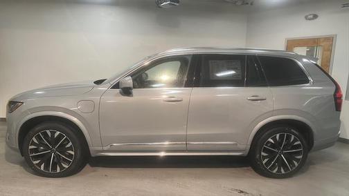 2025 Volvo XC90 Plug-In Hybrid T8 Ultra 7-Seater