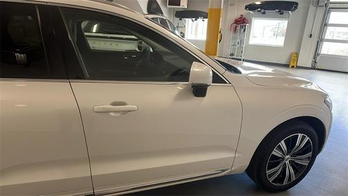 2022 Volvo XC60 B6 Inscription