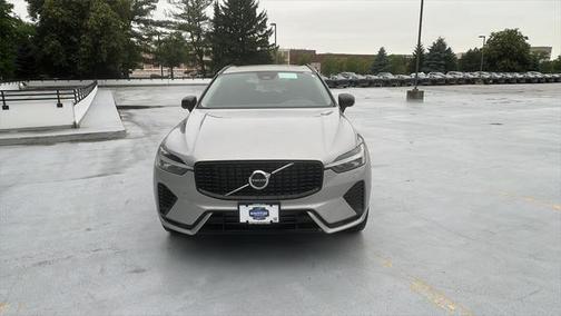 2025 Volvo XC60 Plug-In Hybrid T8 Plus