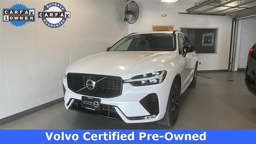 2024 Volvo XC60 B5 Plus Dark Theme