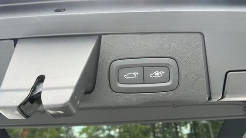 2025 Volvo XC60 B5 Core