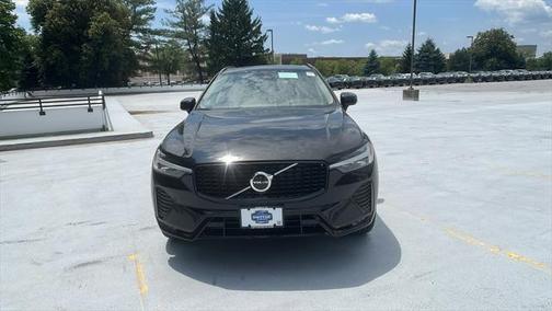 2025 Volvo XC60 B5 Core