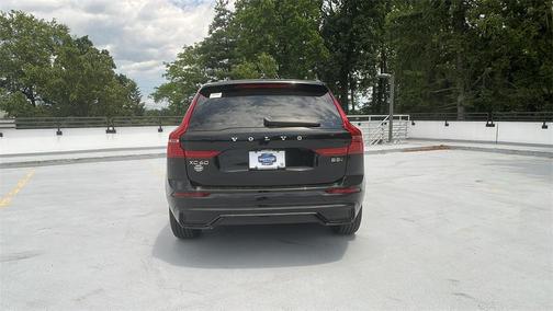 2025 Volvo XC60 B5 Core