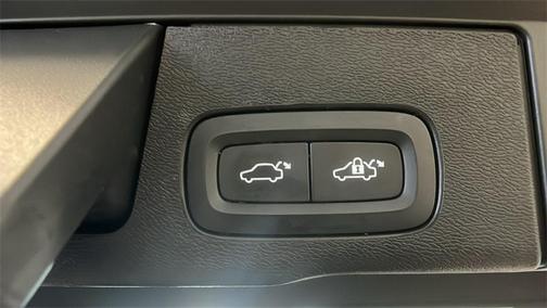 2022 Volvo XC60 B5 Inscription
