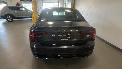 2025 Volvo S60 B5 Core