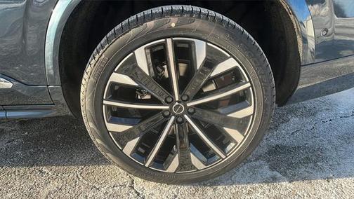 2025 Volvo XC90 Plug-In Hybrid T8 Ultra 7-Seater