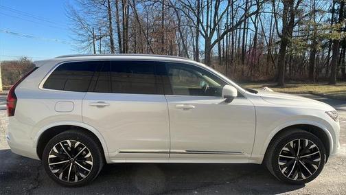 2025 Volvo XC90 Plug-In Hybrid T8 Ultra 7-Seater