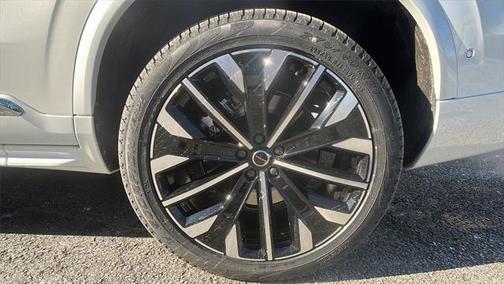 2025 Volvo XC90 Plug-In Hybrid T8 Ultra 7-Seater