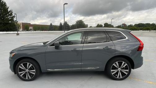 2023 Volvo XC60 B6 Ultimate Bright Theme