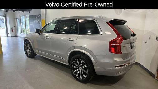 Silver Dawn Metallic 2023 Volvo XC90 B6 Plus 7-Seater