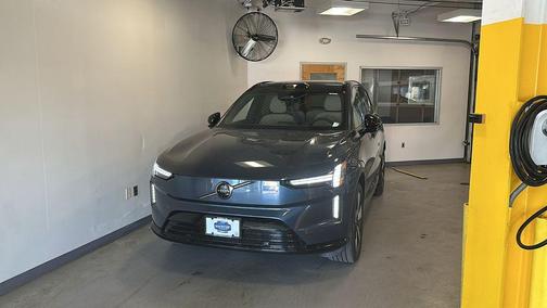 2025 Volvo EX90 Twin Motor Performance Plus