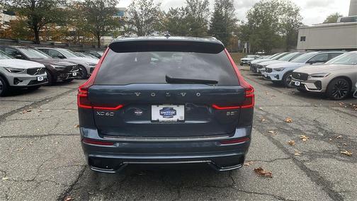 2026 Volvo XC60 B5 Plus