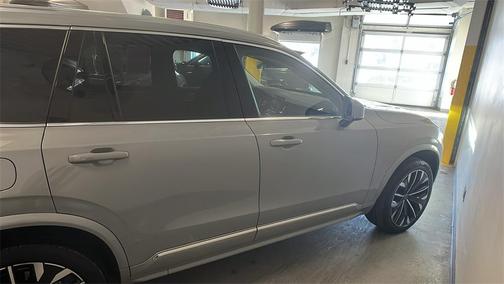 2025 Volvo XC90 B5 Plus 7-Seater