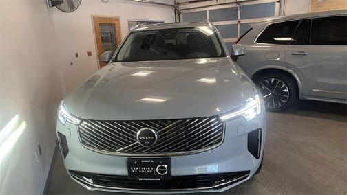 2025 Volvo XC90 B5 Plus 7-Seater