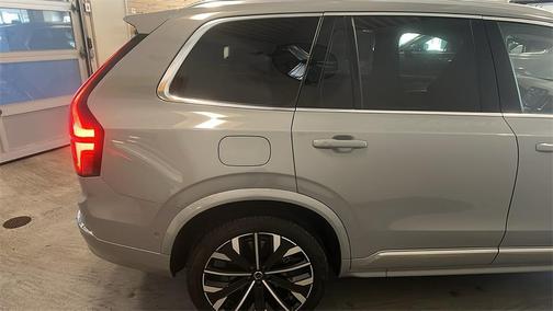 2025 Volvo XC90 B5 Plus 7-Seater