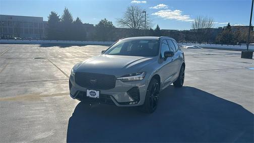 2026 Volvo XC60 B5 Ultra Black Edition