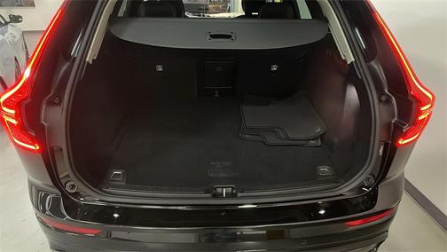 2025 Volvo XC60 B5 Core