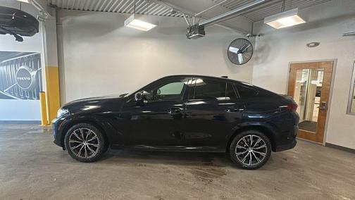 2023 BMW X6 xDrive40i