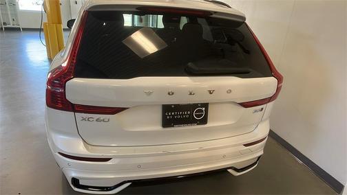 2025 Volvo XC60 Plus