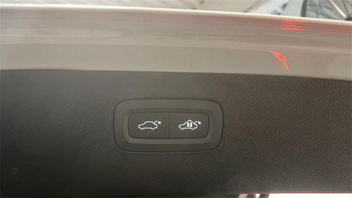 2021 Volvo XC90 T6 Momentum